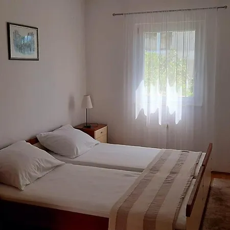 Mlakic 公寓 特罗吉尔